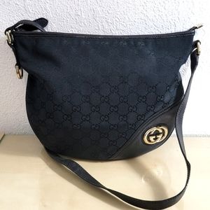 ⭐GUCCI⭐ GG Motif Black Canvas Leather Gold-Tone Logo Crossbody Messenger Handbag